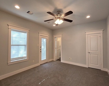 4109 Allen Street - Photo Thumbnail 4