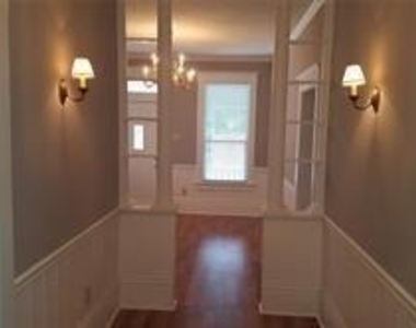 1813 Gentry Street - Photo Thumbnail 3