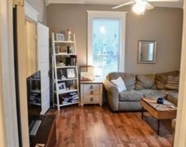1813 Gentry Street - Photo Thumbnail 4