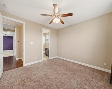 1113 W 18th Street - Photo Thumbnail 14