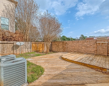 7816 Stoneyway Drive - Photo Thumbnail 39