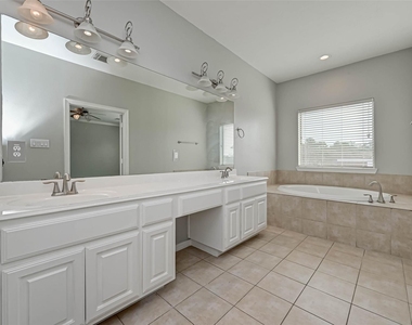 7816 Stoneyway Drive - Photo Thumbnail 34