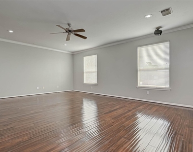 7816 Stoneyway Drive - Photo Thumbnail 13