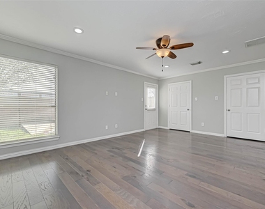 7816 Stoneyway Drive - Photo Thumbnail 7