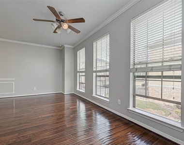 7816 Stoneyway Drive - Photo Thumbnail 15