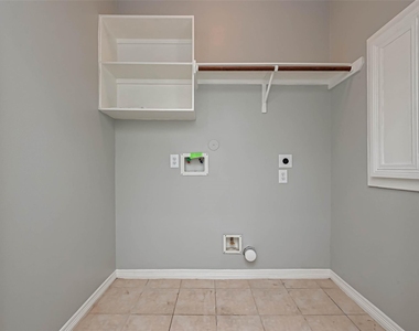 7816 Stoneyway Drive - Photo Thumbnail 25
