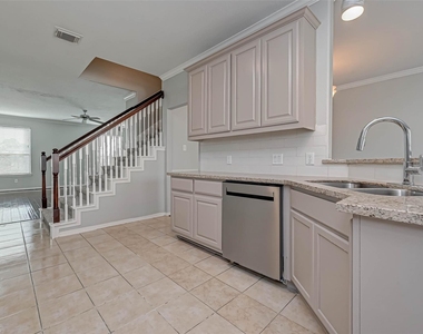 7816 Stoneyway Drive - Photo Thumbnail 22