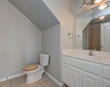 7816 Stoneyway Drive - Photo Thumbnail 11
