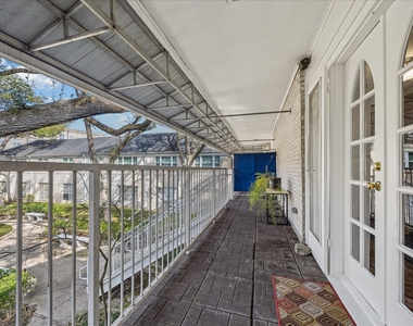 2600 Bellefontaine Street - Photo Thumbnail 15