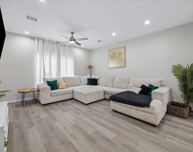8308 James Franklin Street - Photo Thumbnail 3