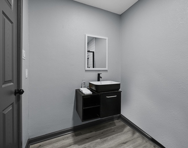 4406 Edison Street - Photo Thumbnail 13