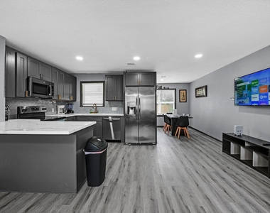 4406 Edison Street - Photo Thumbnail 6