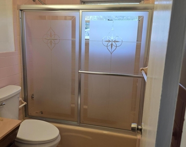 2910 Zephyr Lane - Photo Thumbnail 9