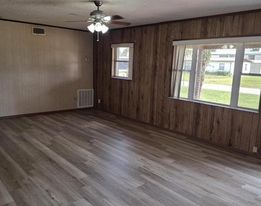 2910 Zephyr Lane - Photo Thumbnail 2