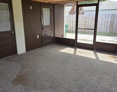 2910 Zephyr Lane - Photo Thumbnail 11