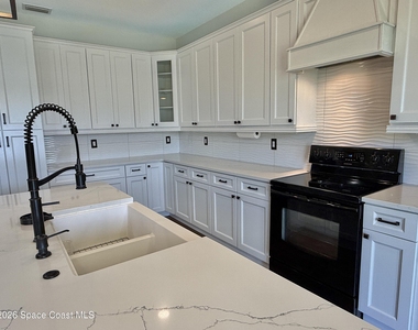 1453 Santa Anna Street Se - Photo Thumbnail 10