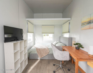 208 Teal Drive - Photo Thumbnail 8