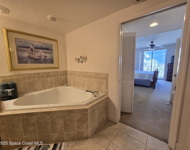 806 Mystic Drive - Photo Thumbnail 17