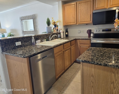 806 Mystic Drive - Photo Thumbnail 8