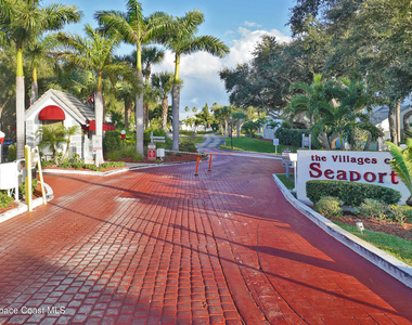 306 Beach Park Lane - Photo Thumbnail 18
