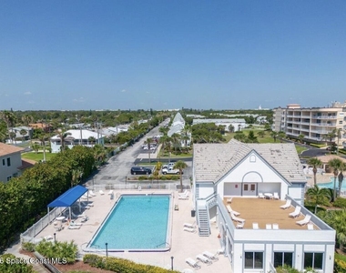 306 Beach Park Lane - Photo Thumbnail 16
