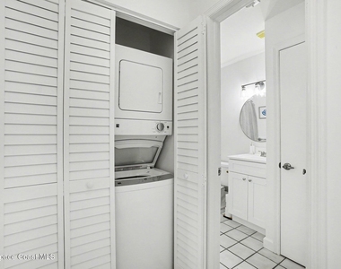 306 Beach Park Lane - Photo Thumbnail 15