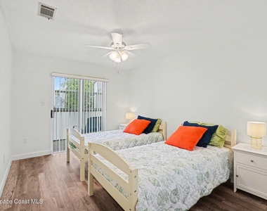 306 Beach Park Lane - Photo Thumbnail 13