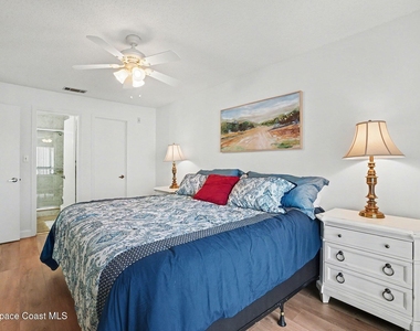306 Beach Park Lane - Photo Thumbnail 11