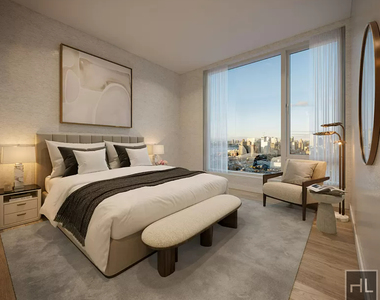 West 43rd Street - Photo Thumbnail 1