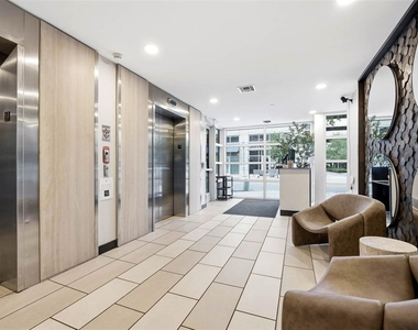 111 N 12th Street - Photo Thumbnail 4