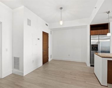 111 N 12th Street - Photo Thumbnail 25