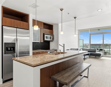111 N 12th Street - Photo Thumbnail 9