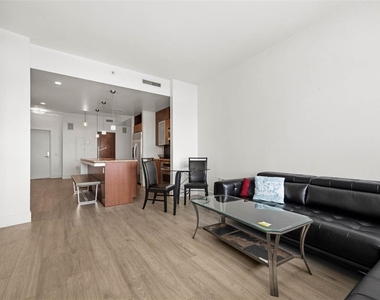 111 N 12th Street - Photo Thumbnail 11
