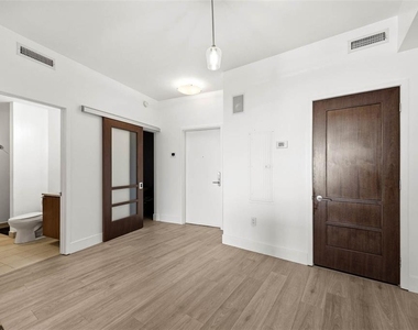 111 N 12th Street - Photo Thumbnail 26