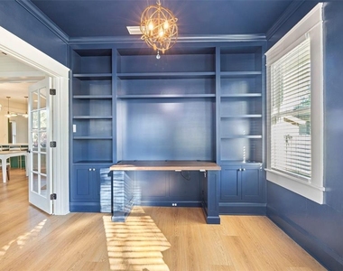 5709 N Suwanee Avenue - Photo Thumbnail 13