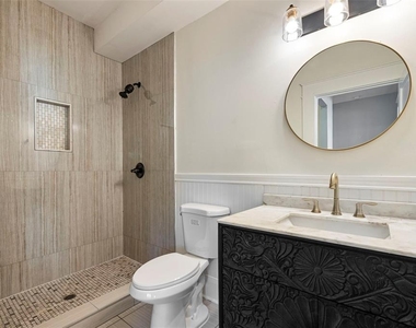 5709 N Suwanee Avenue - Photo Thumbnail 28