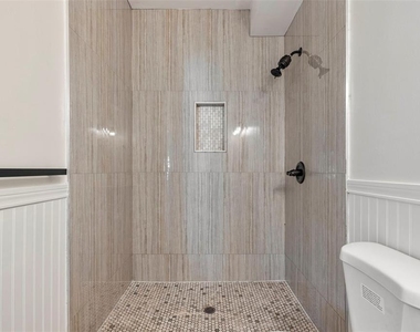 5709 N Suwanee Avenue - Photo Thumbnail 29