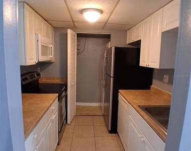 7508 Stillridge Drive - Photo Thumbnail 5