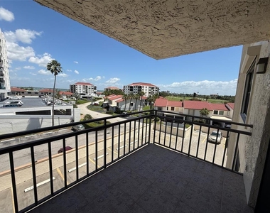 6279 Sun Boulevard - Photo Thumbnail 10