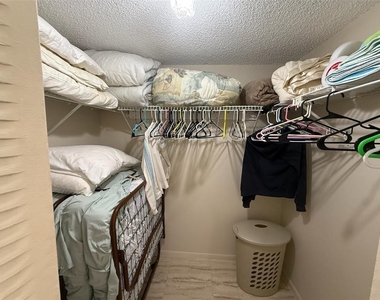 6279 Sun Boulevard - Photo Thumbnail 20