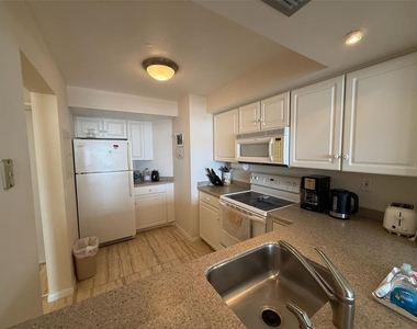 6279 Sun Boulevard - Photo Thumbnail 7