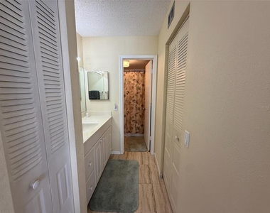 6279 Sun Boulevard - Photo Thumbnail 17