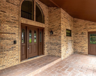 6151 Silver Oaks Drive - Photo Thumbnail 10