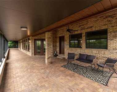 6151 Silver Oaks Drive - Photo Thumbnail 20