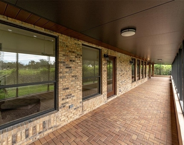 6151 Silver Oaks Drive - Photo Thumbnail 21