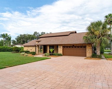 6151 Silver Oaks Drive - Photo Thumbnail 5