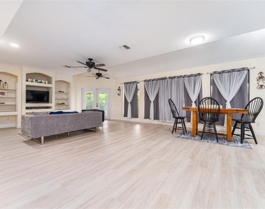 6151 Silver Oaks Drive - Photo Thumbnail 26