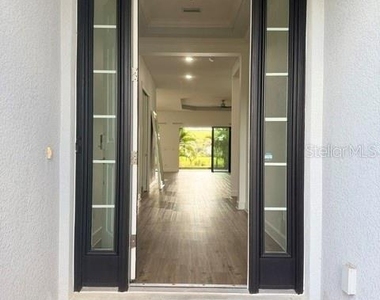 6289 Mesa Glen - Photo Thumbnail 5