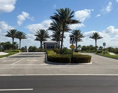 6289 Mesa Glen - Photo Thumbnail 1