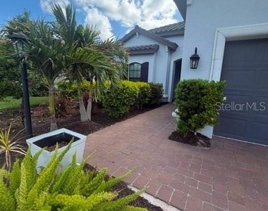 6289 Mesa Glen - Photo Thumbnail 3
